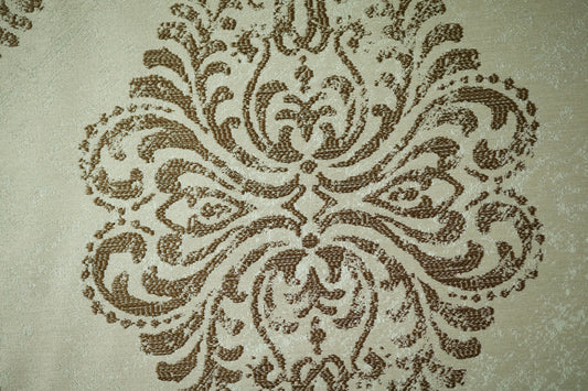 Ornament Jacquard – Beige & Schokobraun – eleganter Möbel- und Dekostoff mit stilvollem Muster