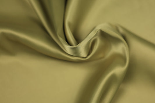 Satin Stoff in Goldgrün Unbekannte Farbe glänzend – weicher Stoff ideal für elegante Kleider, Dekoration oder DIY-Nähprojekte