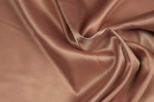 Satin Stoff in Kupferrosé glänzend – weicher Stoff ideal für elegante Kleider, Dekoration oder DIY-Nähprojekte